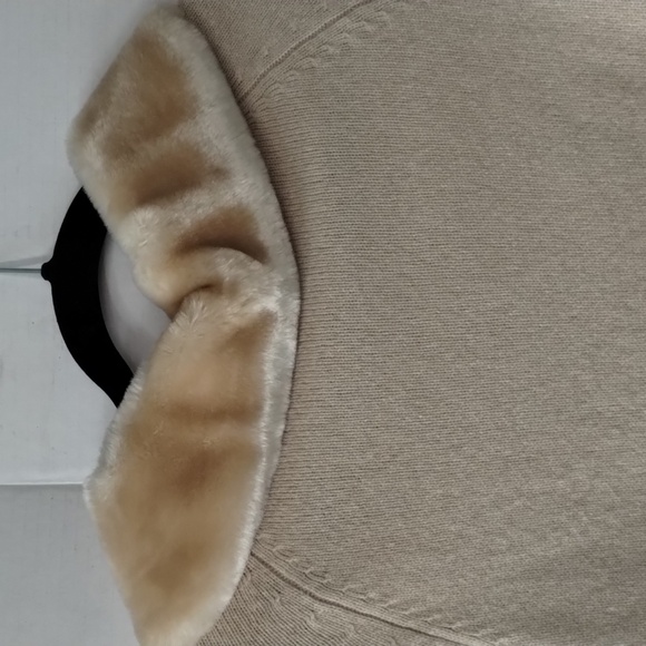 LOFT Women's Beige Sweater with Faux Fur Collar SZ Small Classic Old Money Cozy - Picture 6 of 9